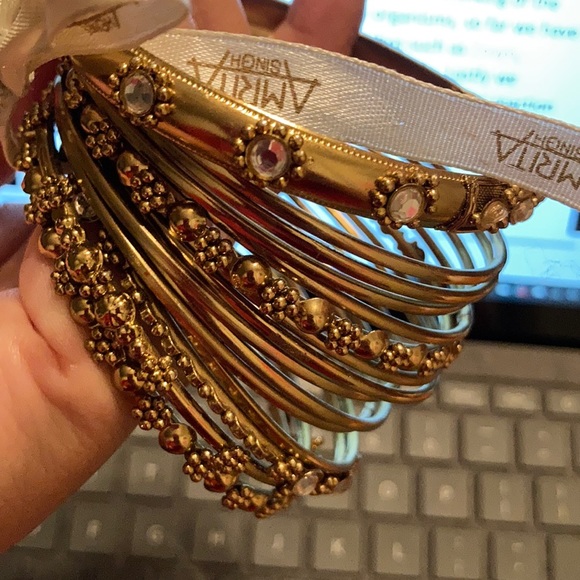 Amrita Singh Bracelets - Picture 2 of 4